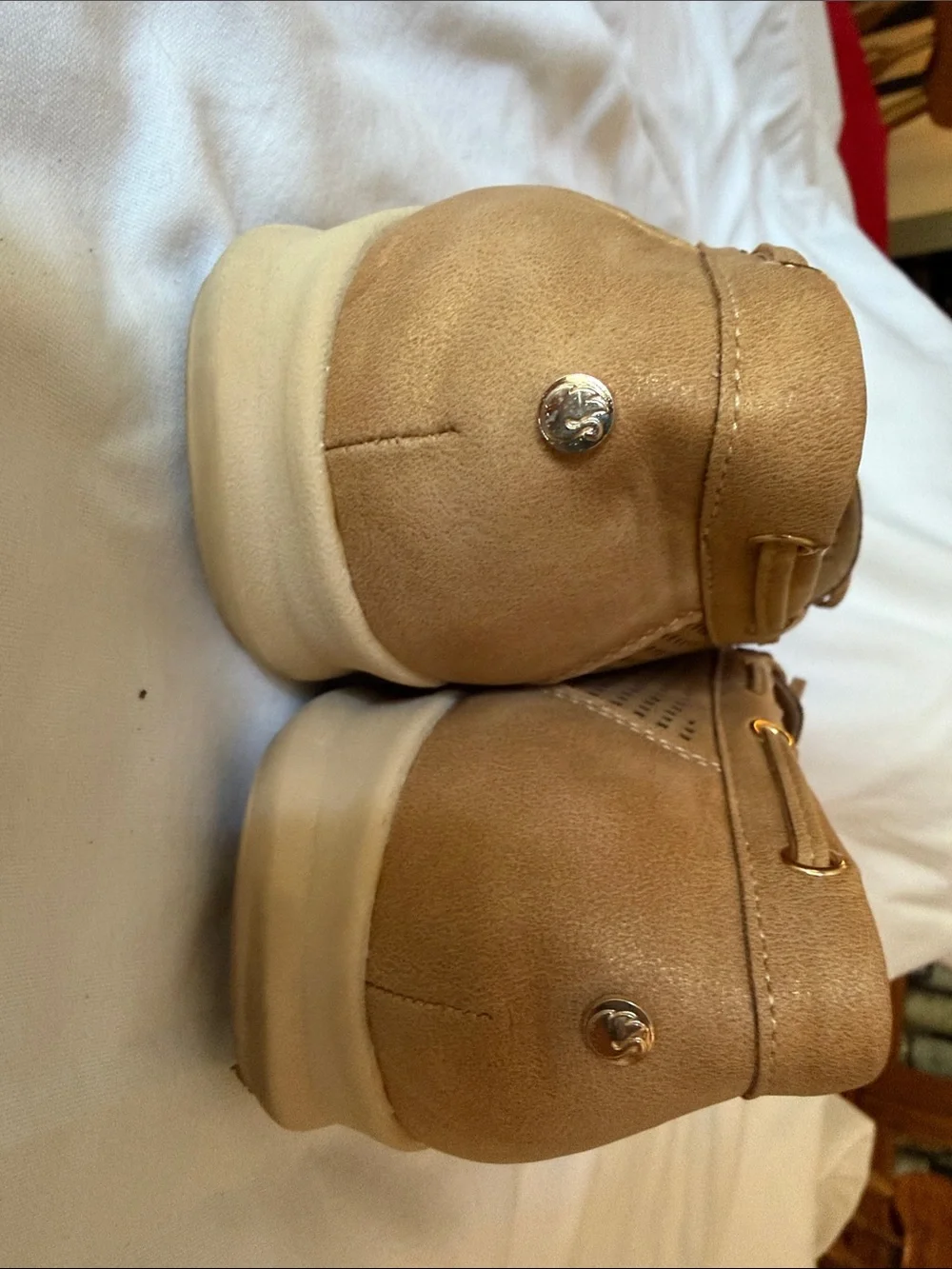Gloria Vanderbilt Perforated Tan Driving Loafers with Bow